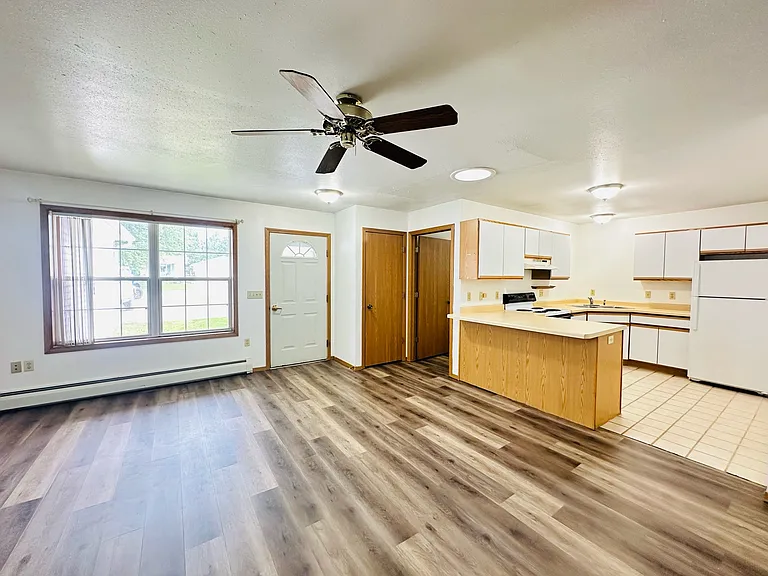 317 Crestview Ln #B — Photo 4