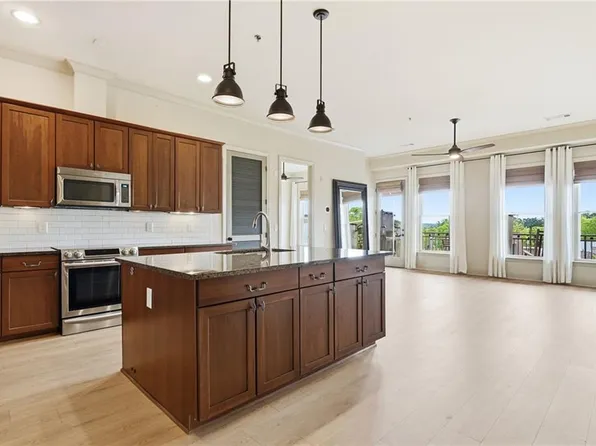 360 Chambers St Unit 210, Woodstock, GA 30188