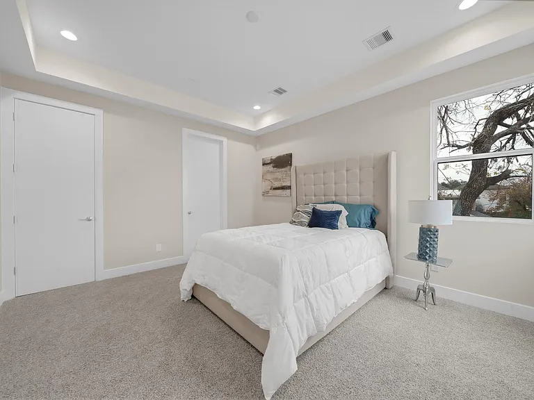 2502 W Tidwell Rd #A — Photo 11