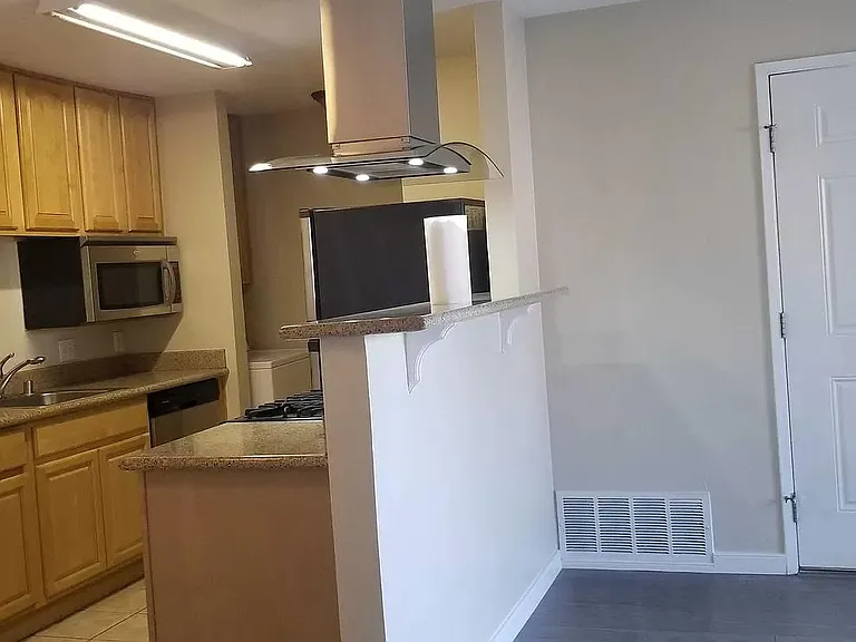 2265 Lakeview Cir — Photo 5