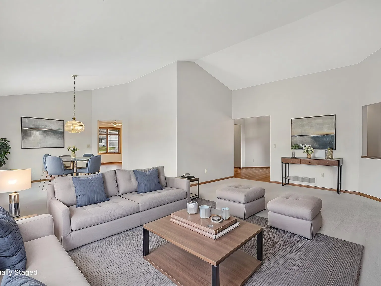 3 bed, 2116 sqft, $2,900 — Photo 4