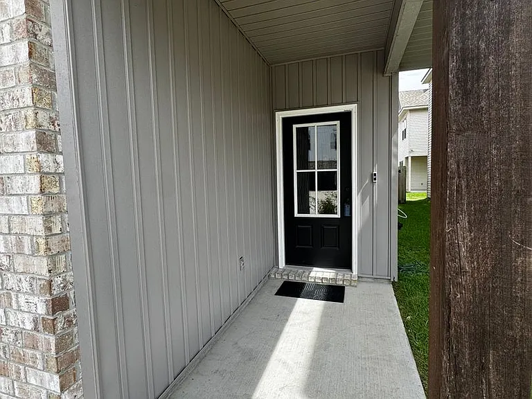 1003 Bengal Crossing Ave — Photo 4