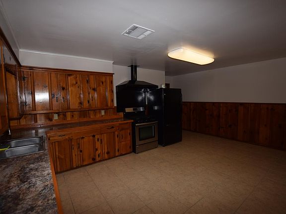 3rd image of 800 McKinley St