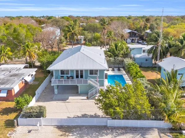 16 N Channel Dr, Key Largo, FL 33037