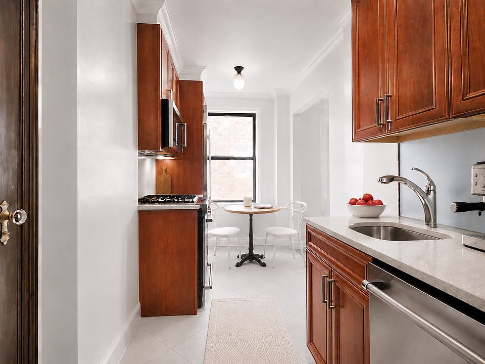 1st image of 98 Riverside Dr #2G