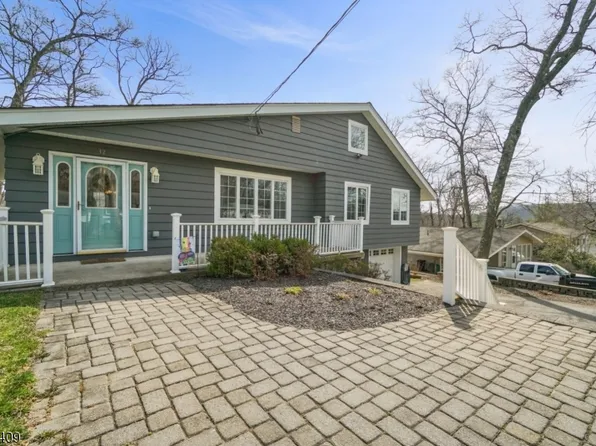 32 Hilltop Rd, West Milford Twp., NJ 07435