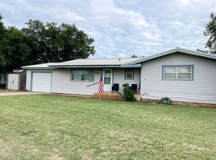 804 Alexander Ave, Turkey, TX 79261