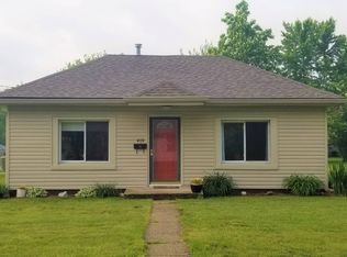 409 E Clearwater St, Robinson, IL 62454
