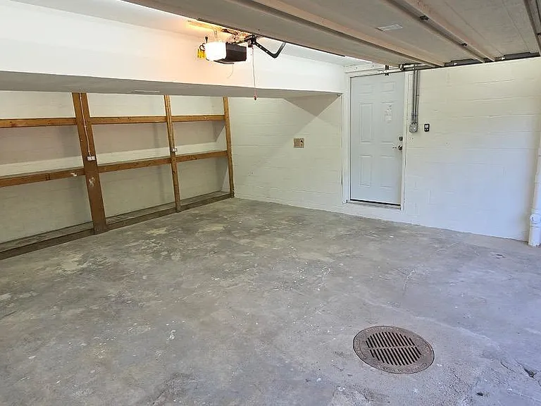 3775 Cottage Grove Rd — Photo 33
