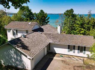 3995 Pinehurst Shores Dr, Boyne City, MI 49712