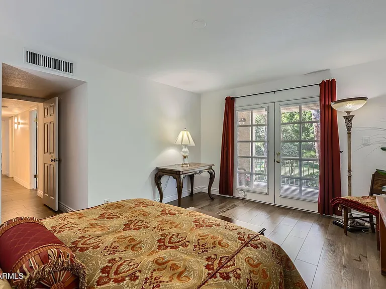1305 E Steamboat Bend Dr — Photo 27