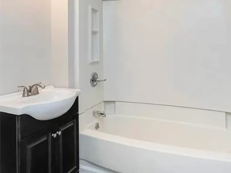 29 Bloomfield St #2 — Photo 7