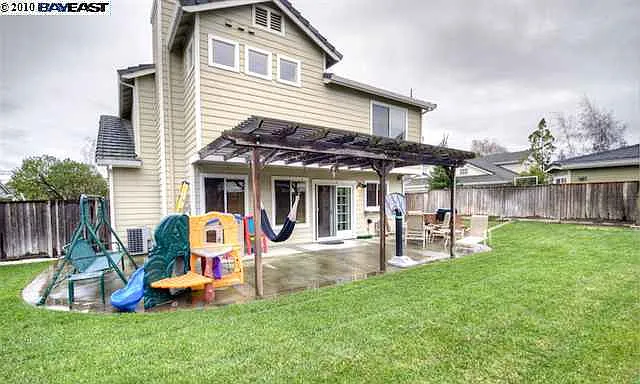 3565 Cade Dr — Photo 3