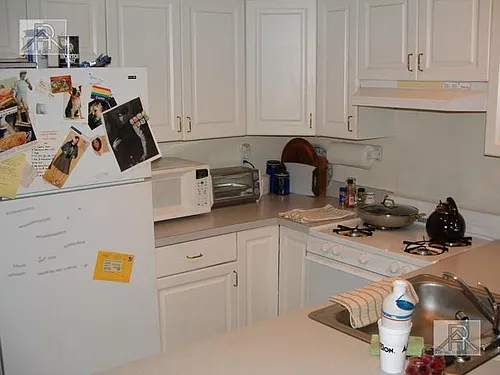 61 Egmont St #2 Photo 1