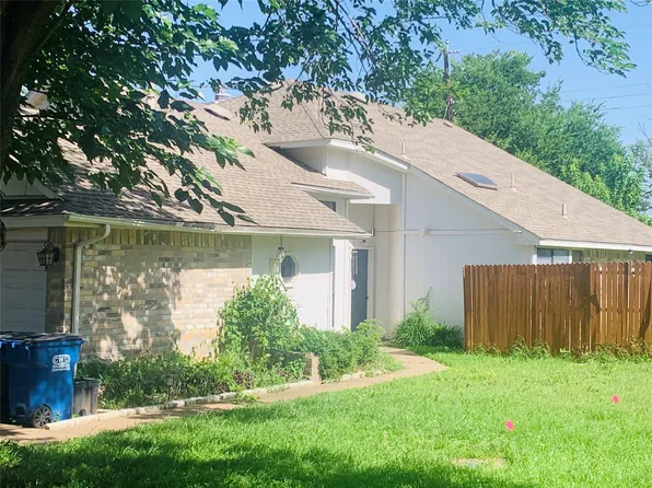 102 Hollywood Dr, Glenn Heights, TX 75154