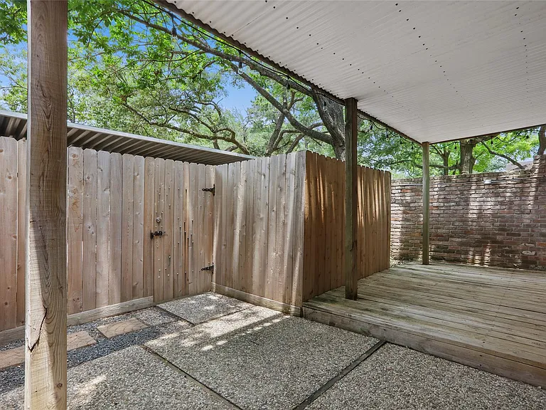 857 Wax Myrtle Ln #4 — Photo 14