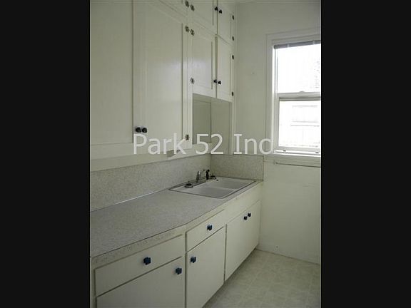 2nd image of 5209 S Puget Sound Ave