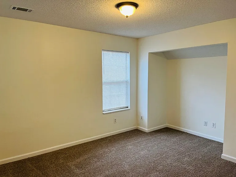 4037 Ravenwood Ct — Photo 11