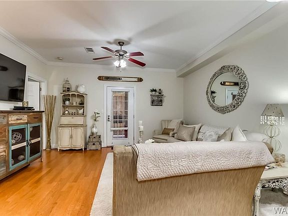 2nd image of 3218 Veterans Memorial Pkwy #2207