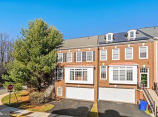 12006 Mill Rock Dr, Fairfax, VA 22030