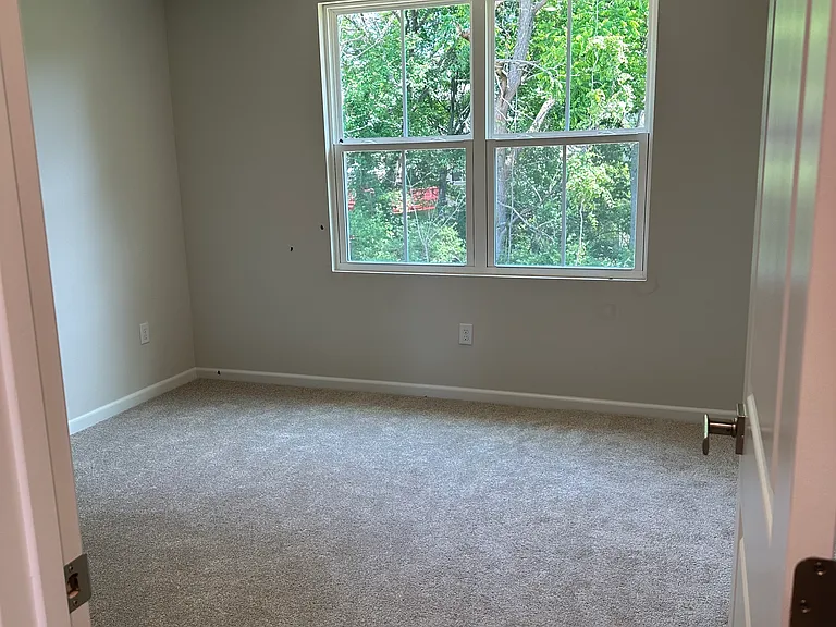 4103 Hemlock Ct — Photo 6