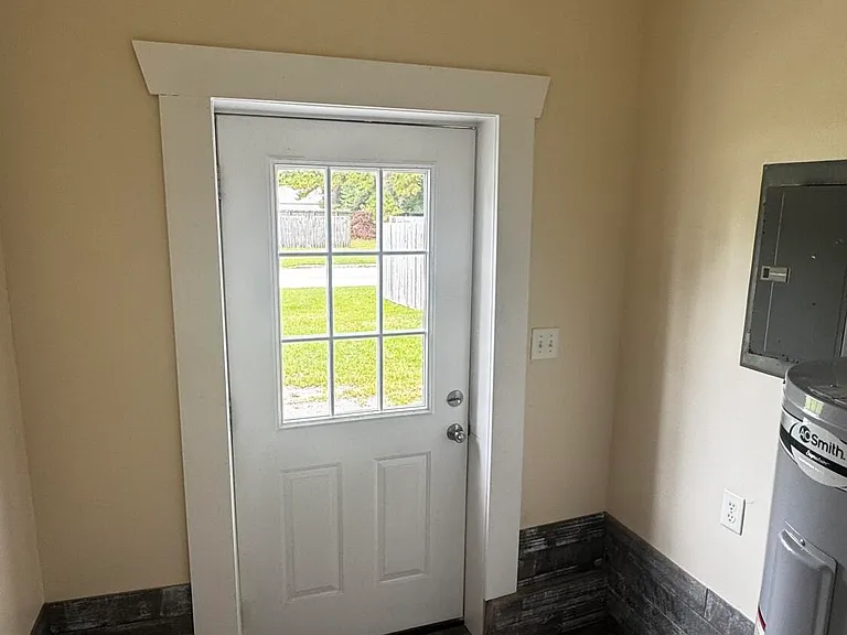 112 Shamrock Dr — Photo 18