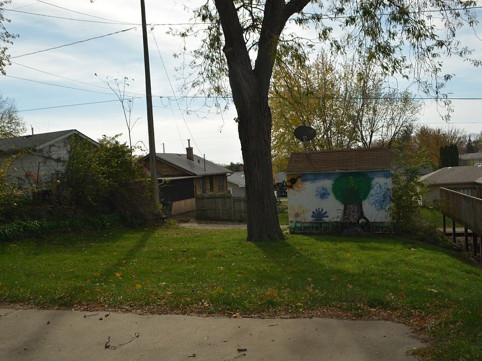 2nd image of 3734 7th Ave