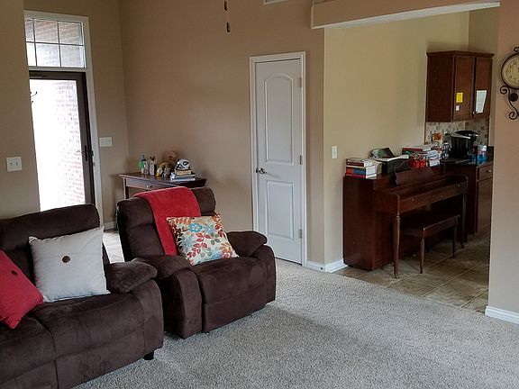 5th image of 4930 Penrose Dr