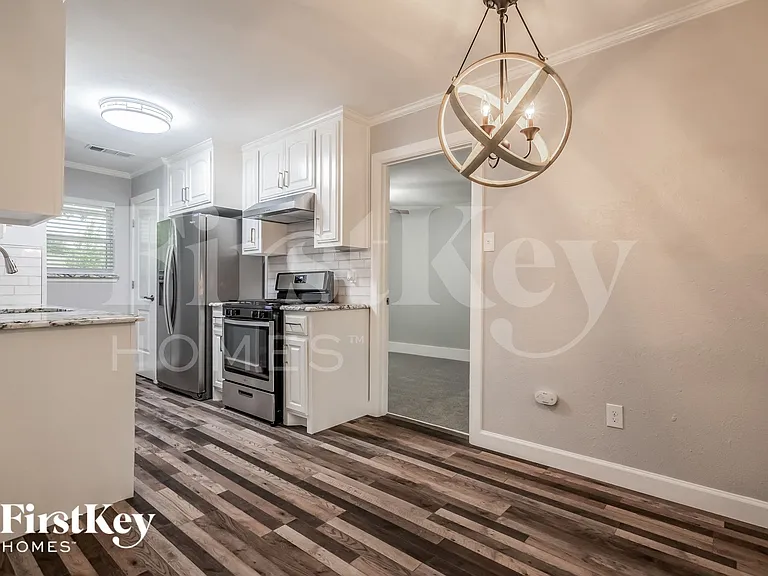 1105 Quebec Dr — Photo 6
