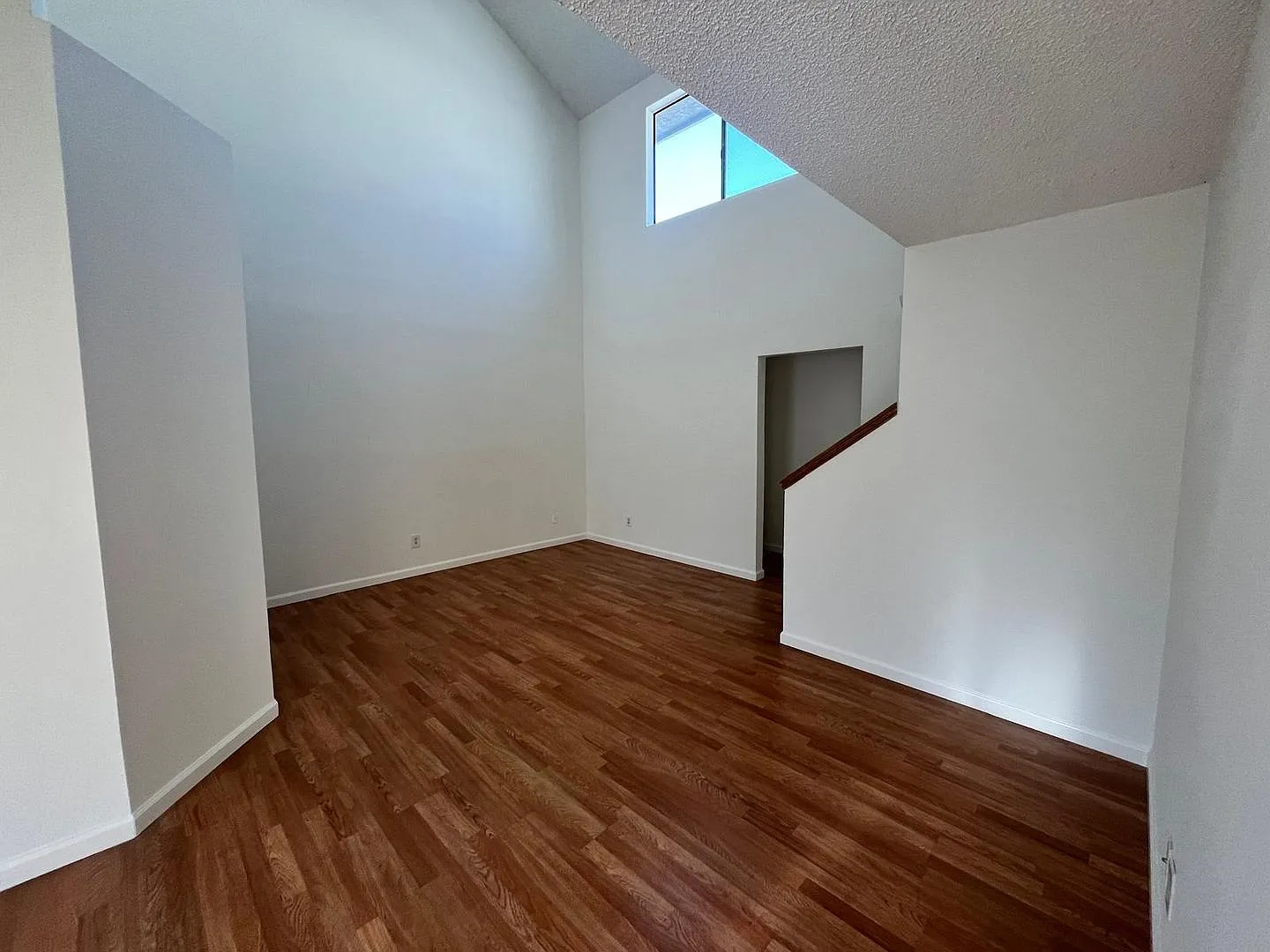 5319 Cartwright Ave Apartments — Photo 3