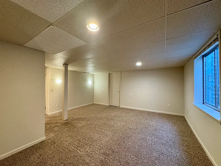 2404 S Holman Cir — Photo 21