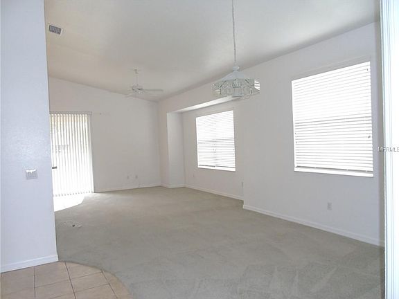 2nd image of 1325 Hedgewood Cir