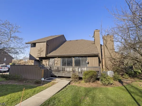 105 Kingsberry Dr, Franklin Twp., NJ 08873
