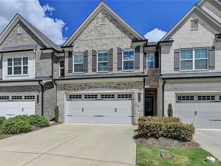2408 Morgan Creek Rd — Photo 2