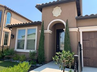 11632 N Via Venitzia Ave, Fresno, CA 93730