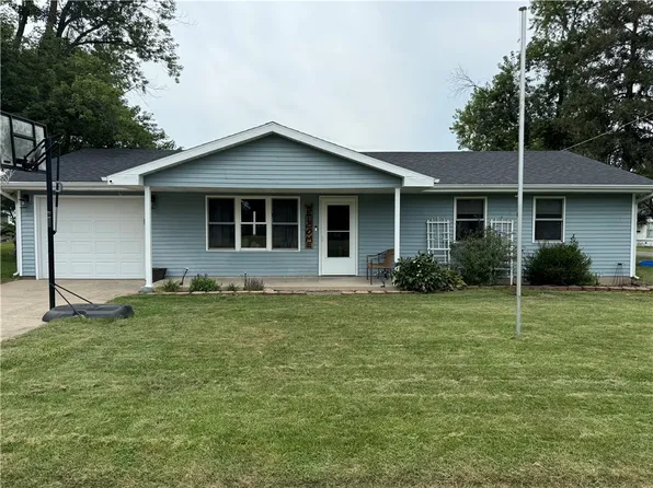 700 S Sandusky St, Catlin, IL 61817