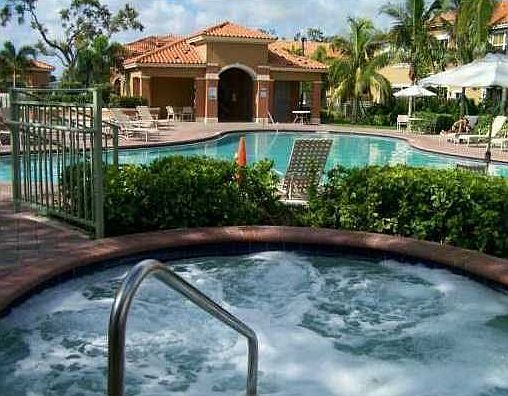 5th image of 5007 Leeward Ln #2904