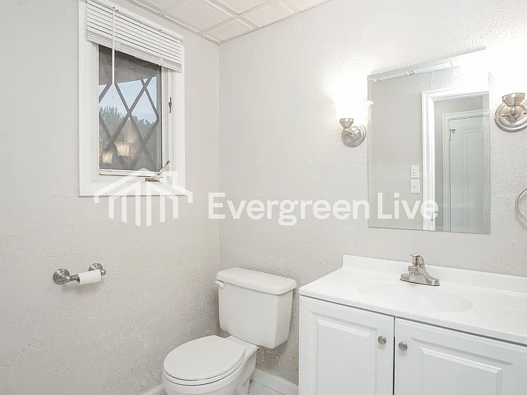 408 Tremont Ave — Photo 14