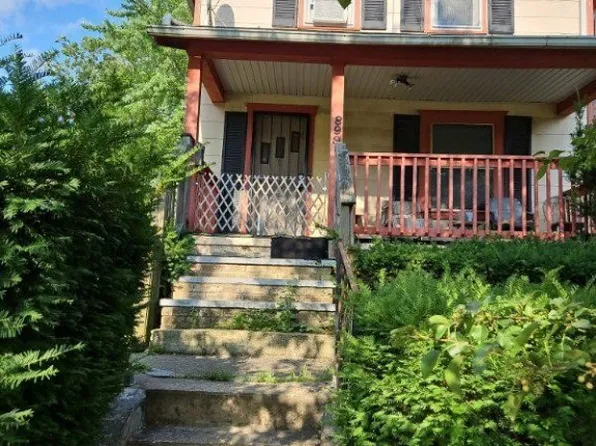 899 Snyder St, Akron, OH 44307