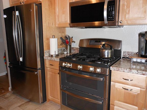 3rd image of 1282 Alderwood Way