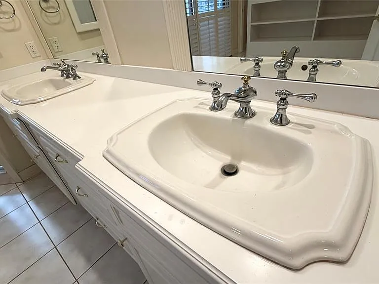 8445 Cessna Dr — Photo 48