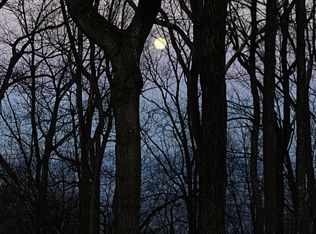 250 High Top Rd, Linden, VA 22642