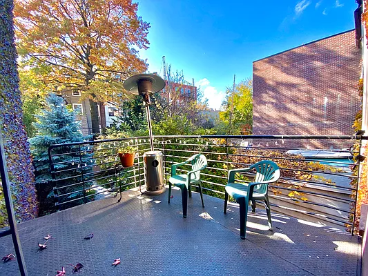 Rented by Compass | media 10