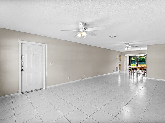 5th image of 4640 Rosewood Tree Ct APT B