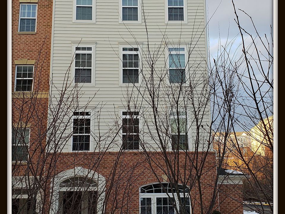 1st image of 2633 Eastbourne Dr #290