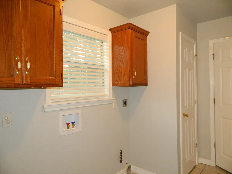 1302 W Exchange St — Photo 7