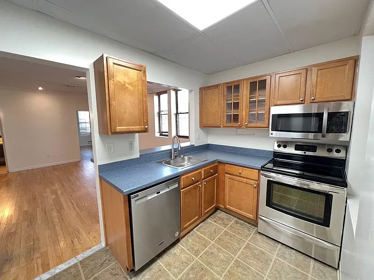 258 Barrow St #4C — Photo 6