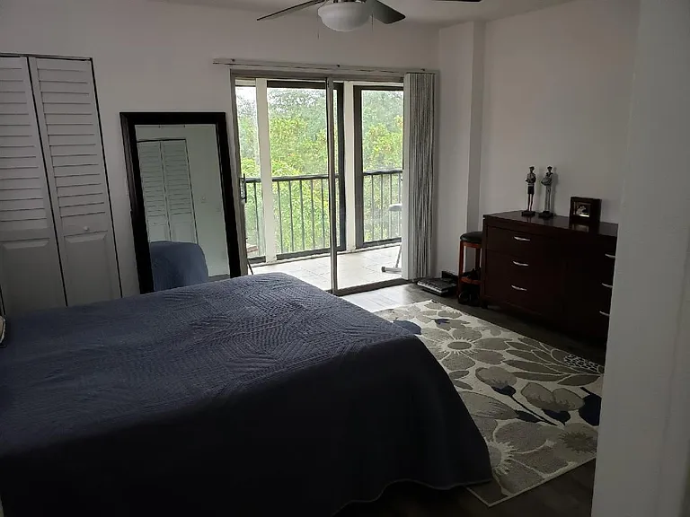 7281 Amberly Ln #401 — Photo 11