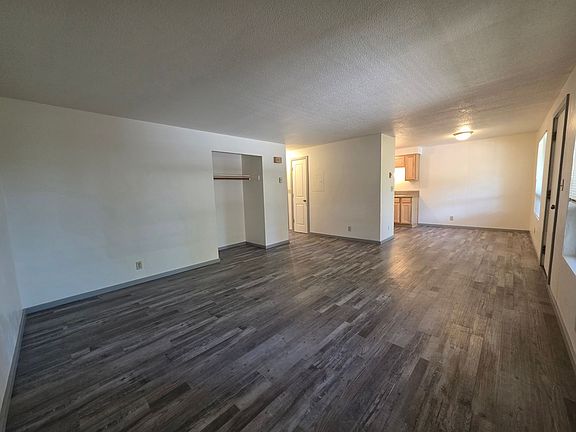 3rd image of 2785 Oak St #10676