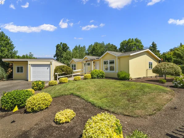 22074 Camellia Ave NE, Aurora, OR 97002